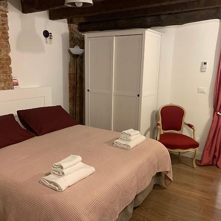 Casa Cimella, Un Nido Nel Cuore Del Porto Antico Cod Citra 010025-Lt-2629 Genoa Luaran gambar